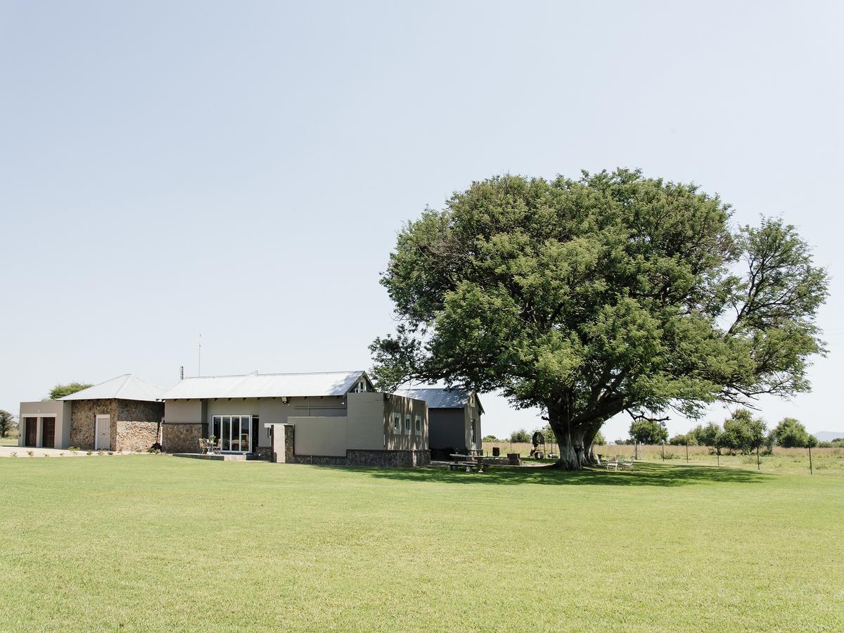Buffalo Thorn Tree Lodge Swartruggens Exteriér fotografie
